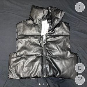 Trendy leather jacket 🖤